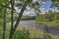 adirondack mountains cottage on the hudson river!