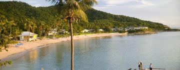 Five Islands Village的海滩酒店