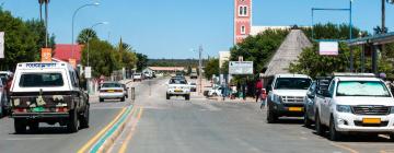 Gobabis的带泳池的酒店