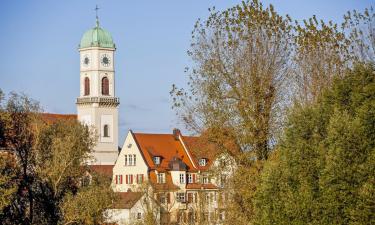 Vohburg an der Donau的带停车场的酒店