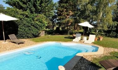 Saint-Philippe-dʼAiguille的Cheap Hotels