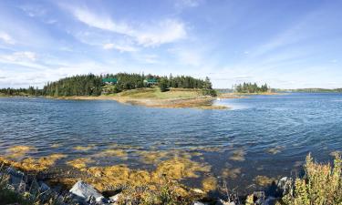 Port Dufferin的带停车场的酒店