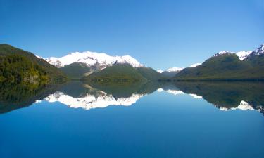 Lago Futalaufquen的乡村别墅