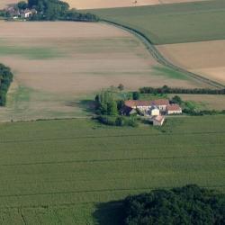 Ligni&egrave;res 6家带停车场的酒店