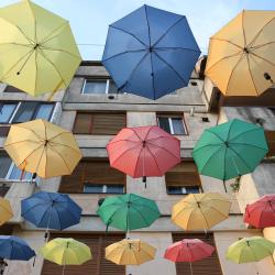 Salonta 3家带停车场的酒店