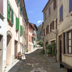 贝尔切托 9家带停车场的酒店