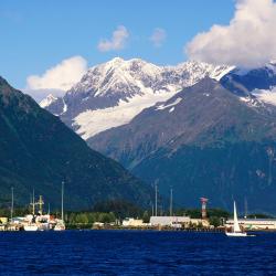 瓦尔迪兹 3家带停车场的酒店