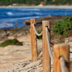 Cala Tarida 3家乡村别墅