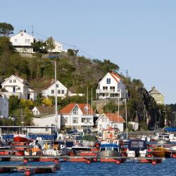 Gjeving 4家带停车场的酒店