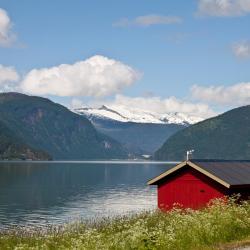 特纽尔 3家带停车场的酒店