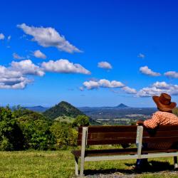 Pomona 3家带停车场的酒店