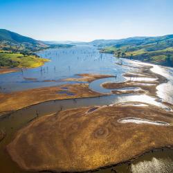 Lake Hume 2家酒店