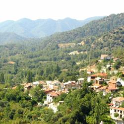 特罗多斯 3家带停车场的酒店