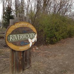Riverwoods 2家酒店