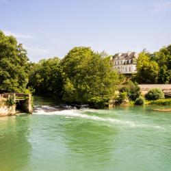 Arcis-sur-Aube 9家带停车场的酒店