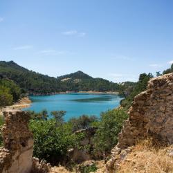 Hinojares 10家带泳池的酒店