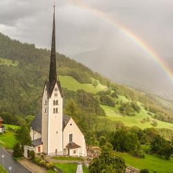 Seewis im Prättigau 3家带停车场的酒店