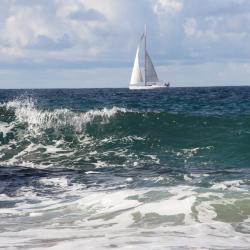 比亚雷亚尔 3家带停车场的酒店