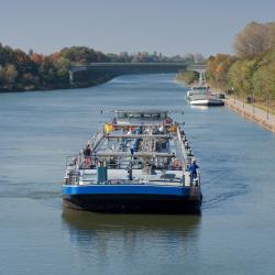 多斯滕 25家带停车场的酒店