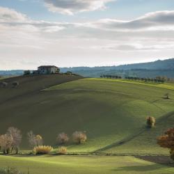 卡梅拉诺 37家住宿