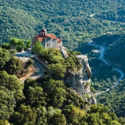 埃利尼科 4家带停车场的酒店