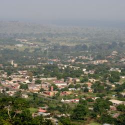Ho 6家带停车场的酒店
