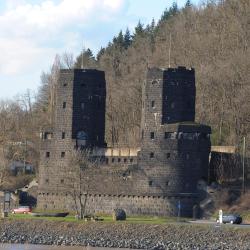 温克尔 9家带停车场的酒店