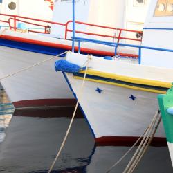 阿约斯安德烈斯麦西尼亚斯 8家带停车场的酒店