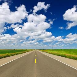 Assiniboia 4家带停车场的酒店