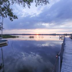 Warnitz 8家带停车场的酒店