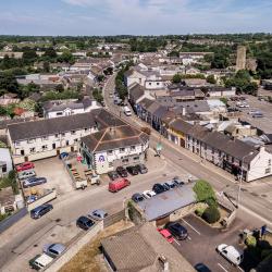 阿斯博伊 3家带停车场的酒店