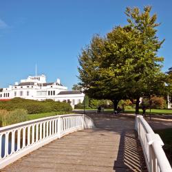 索斯特 9家带停车场的酒店