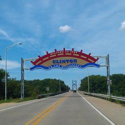 Clinton 3家带泳池的酒店