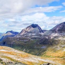 Surnadal 3家带停车场的酒店