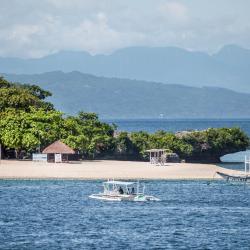 卡莫特斯群岛 10家带泳池的酒店