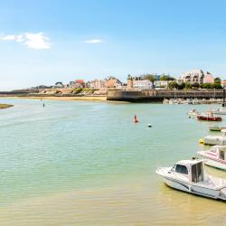 圣吉尔-克鲁瓦德维 230家住宿