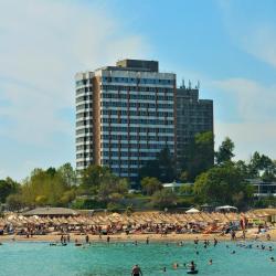 曼加利亚 96家带停车场的酒店