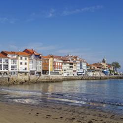 卢安科 38家带停车场的酒店