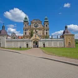 克罗斯诺 39家带停车场的酒店