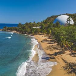 林康 50家带泳池的酒店