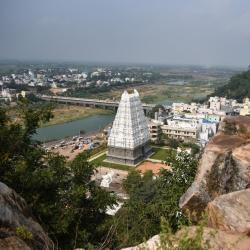 斯里卡拉哈斯蒂 27家住宿