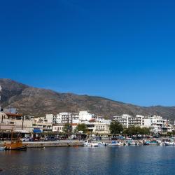 尼亚斯蒂拉 8家低价酒店