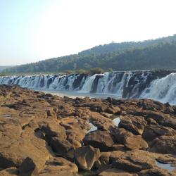 萨尔多斯德莫克纳 3家带停车场的酒店