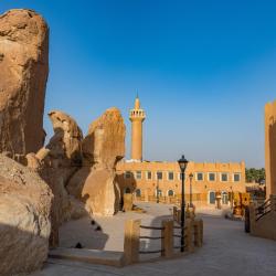 胡富夫 51家带停车场的酒店