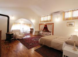 Villa Carol Appartamento e B&B，位于Tollo的酒店