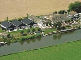 De Zijlsterhoeve，位于Aduarderzijl的酒店