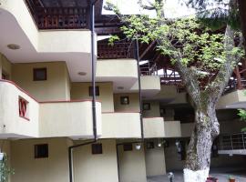 Hotel BTT，位于乔阿久拜的酒店