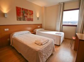 Hostal Restaurante Taracena，位于Yunquera de Henares的酒店