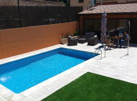 Apartamentos de turismo rural Las Eras，位于Castelserás的酒店