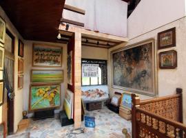 Posnya Seni Godod Art Gallery & Homestay，位于日惹的酒店